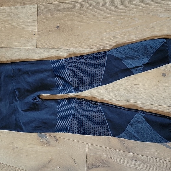 Spanx Navy Blue Tummy Control Leggings Size Medium - Picture 4 of 4